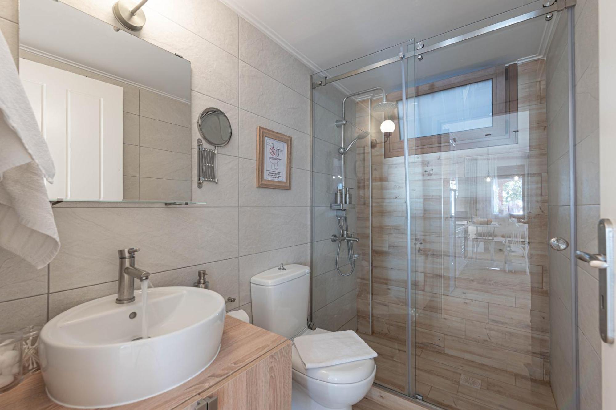 Paralio Astros Beachfront Suites Xiropigado Eksteriør billede