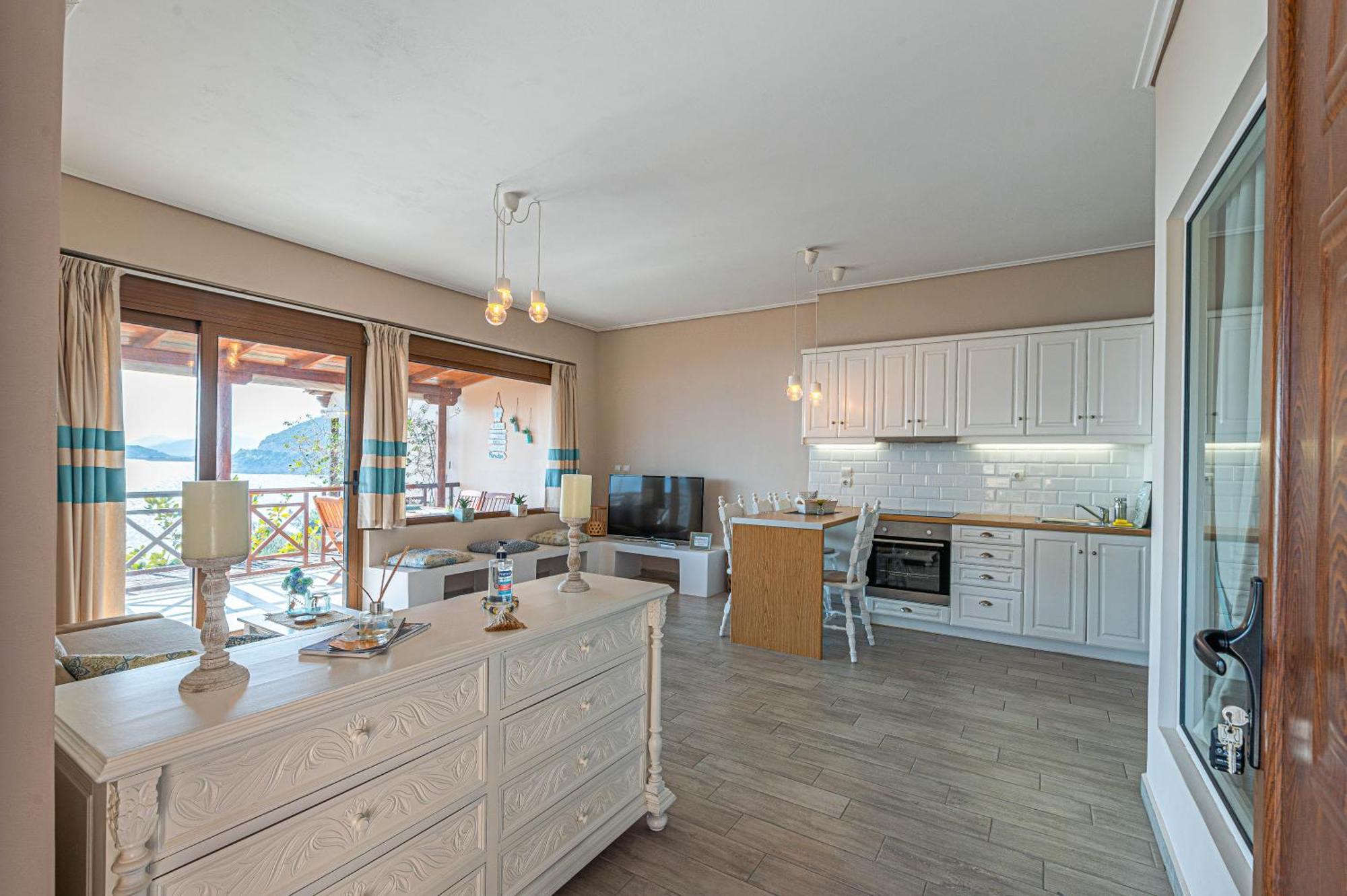 Paralio Astros Beachfront Suites Xiropigado Eksteriør billede