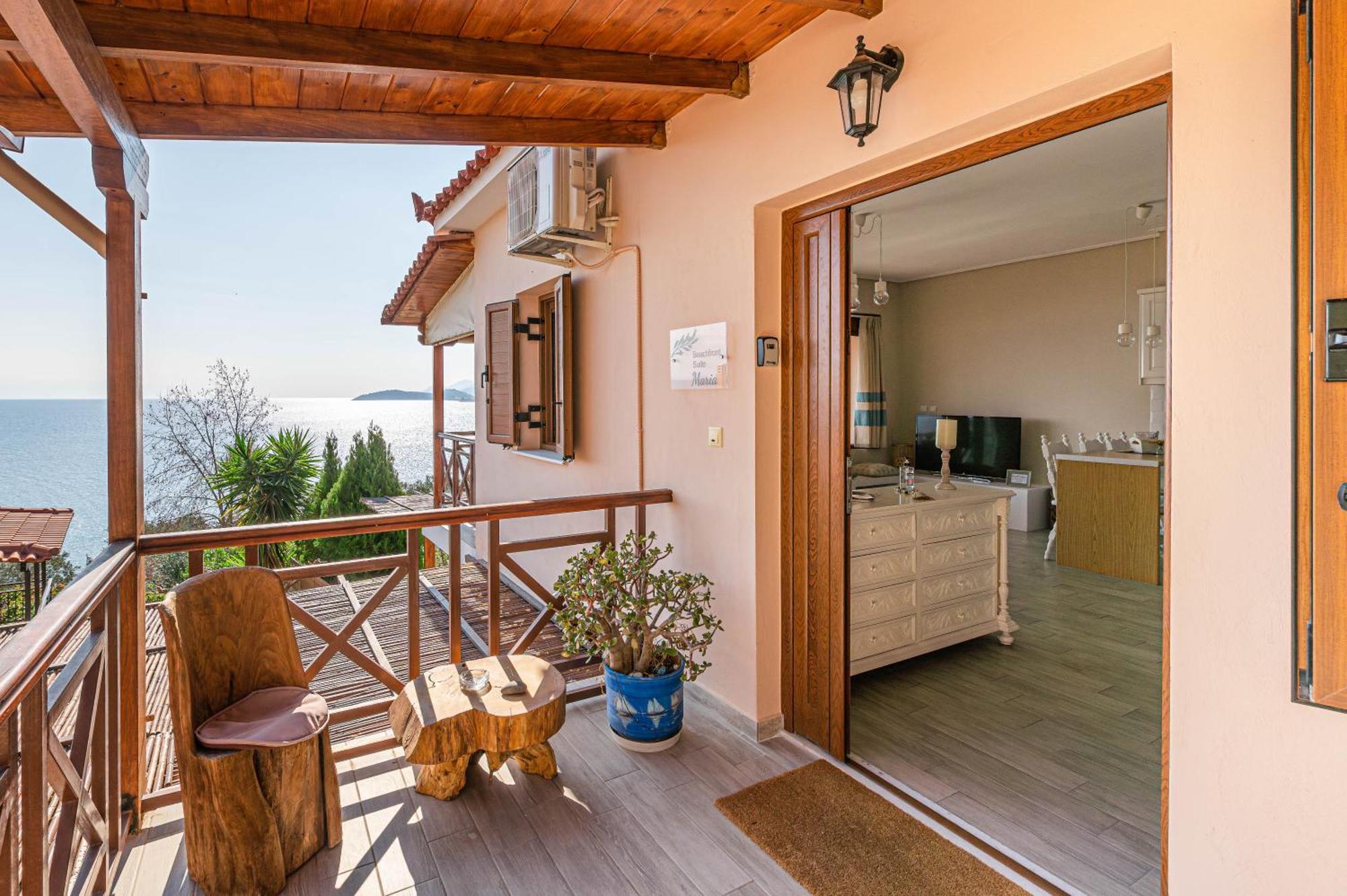 Paralio Astros Beachfront Suites Xiropigado Eksteriør billede