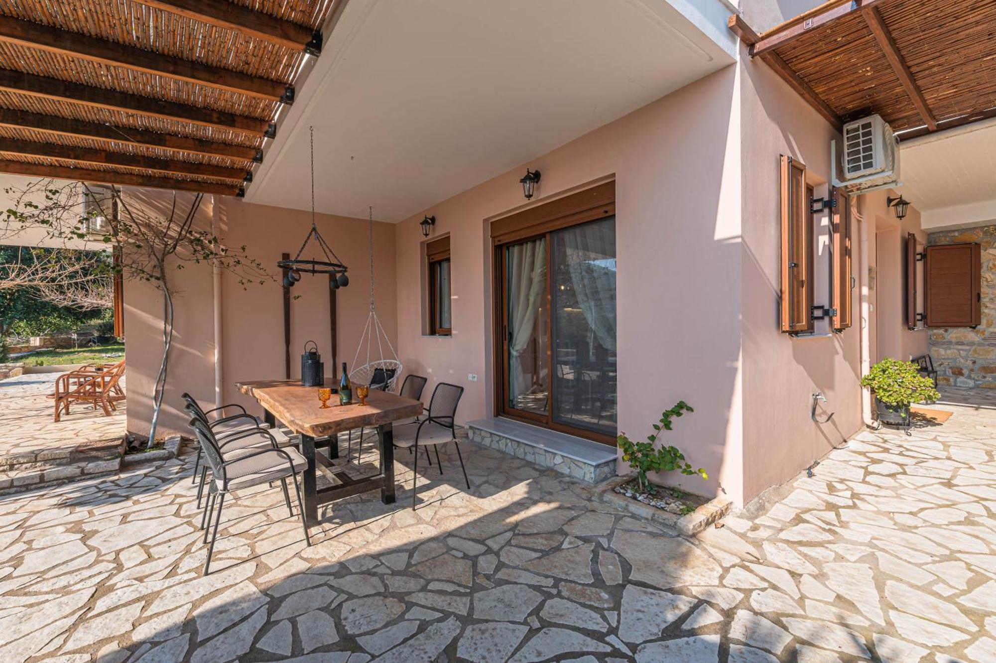 Paralio Astros Beachfront Suites Xiropigado Eksteriør billede