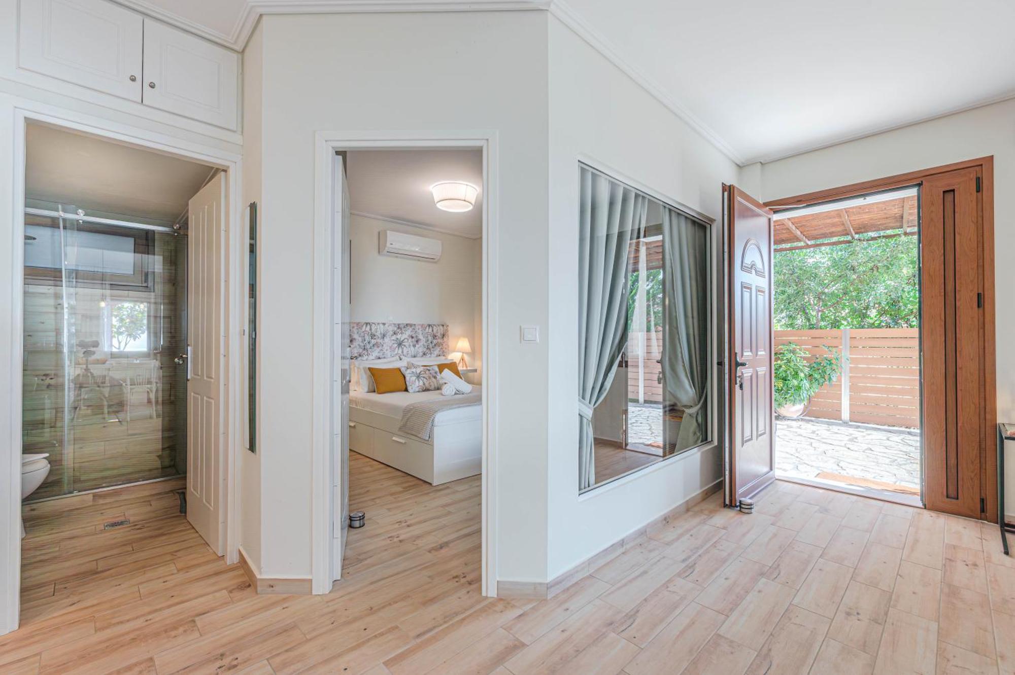 Paralio Astros Beachfront Suites Xiropigado Eksteriør billede