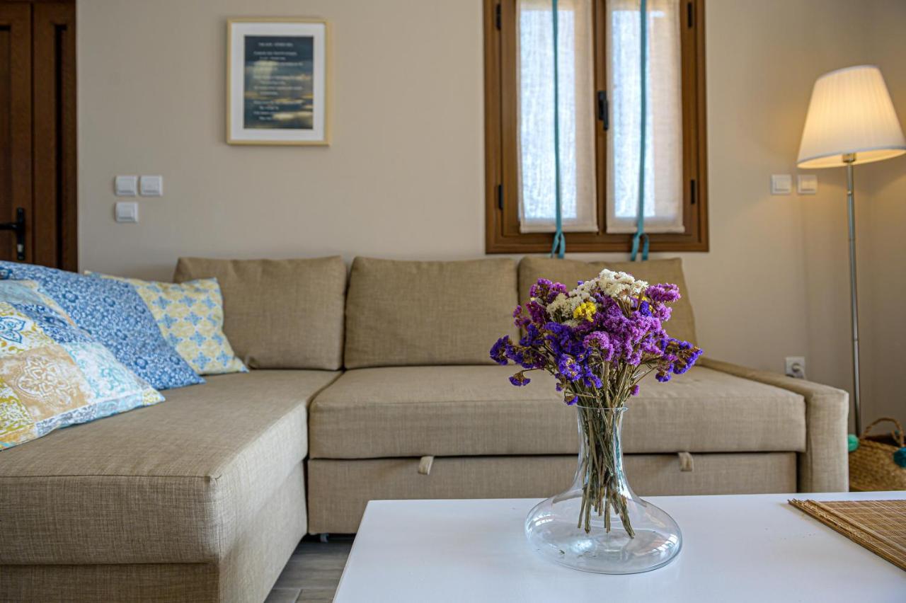 Paralio Astros Beachfront Suites Xiropigado Eksteriør billede