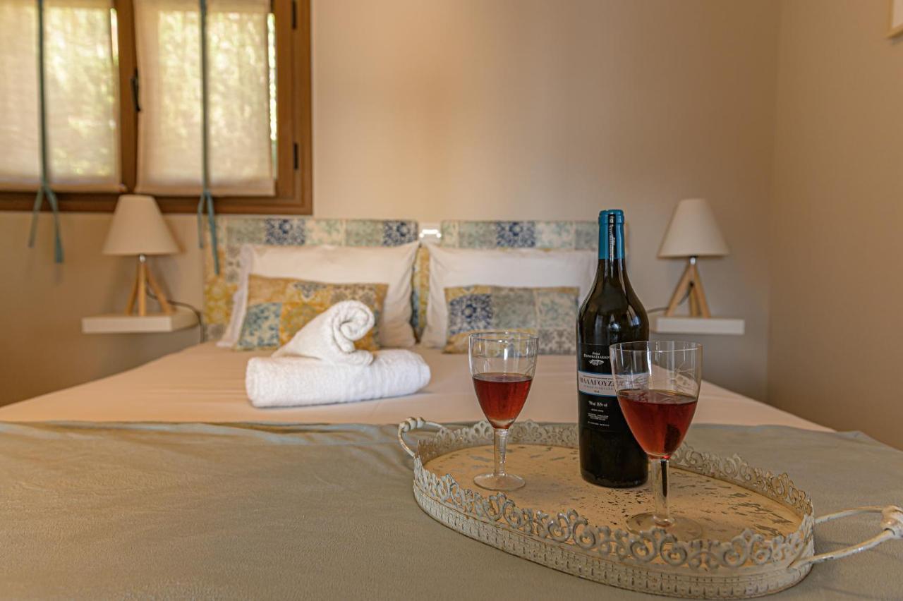 Paralio Astros Beachfront Suites Xiropigado Eksteriør billede