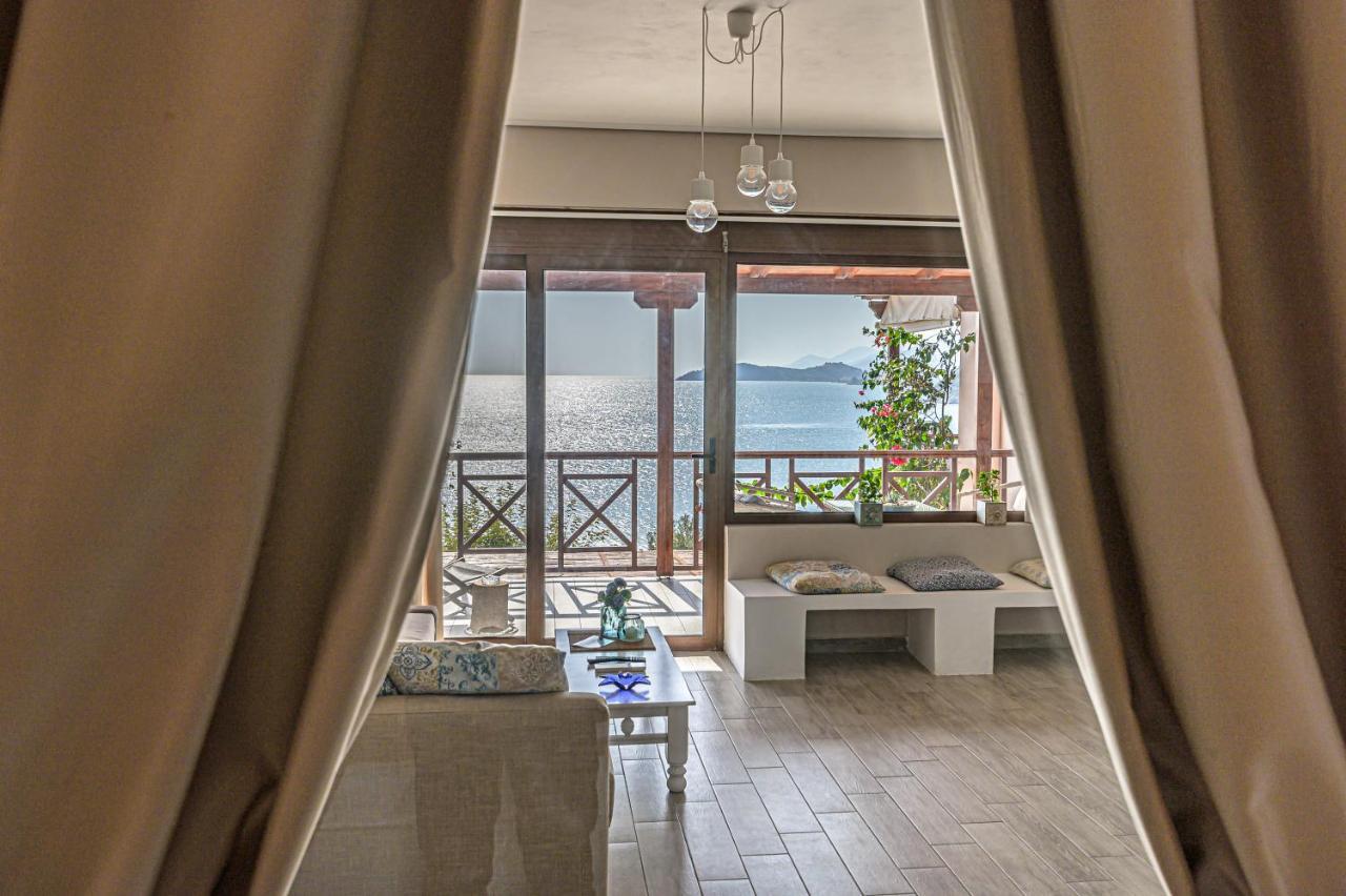Paralio Astros Beachfront Suites Xiropigado Eksteriør billede