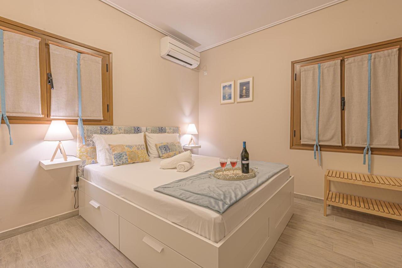 Paralio Astros Beachfront Suites Xiropigado Eksteriør billede