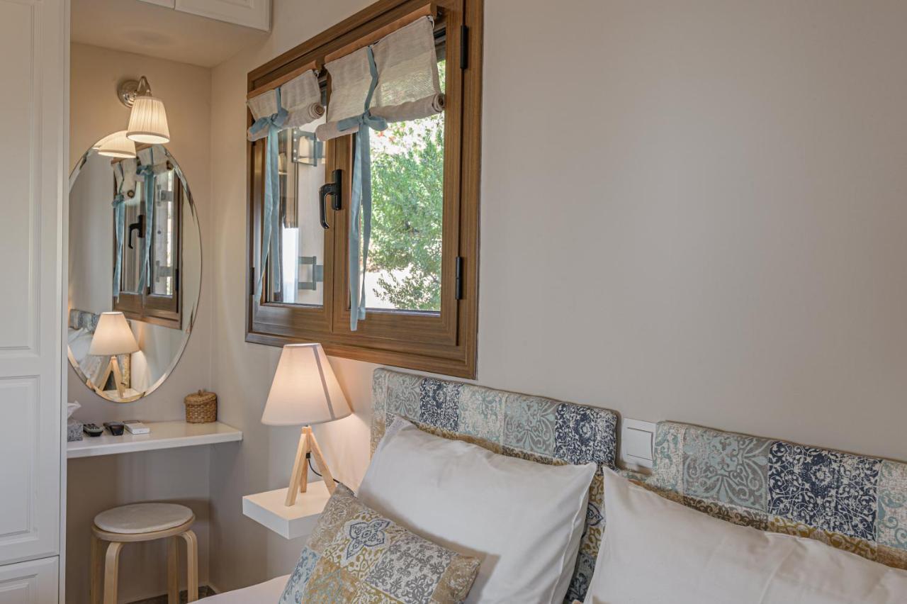 Paralio Astros Beachfront Suites Xiropigado Eksteriør billede