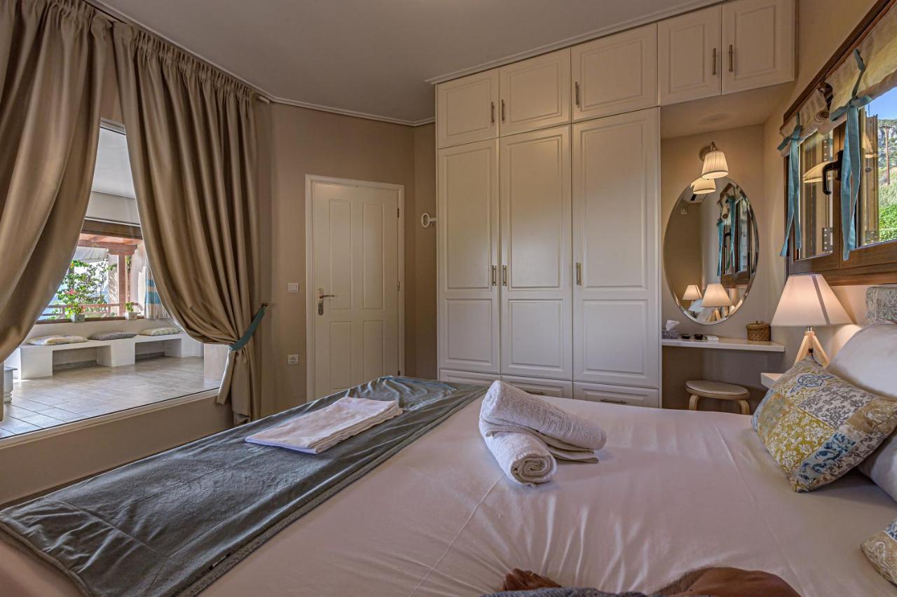 Paralio Astros Beachfront Suites Xiropigado Eksteriør billede