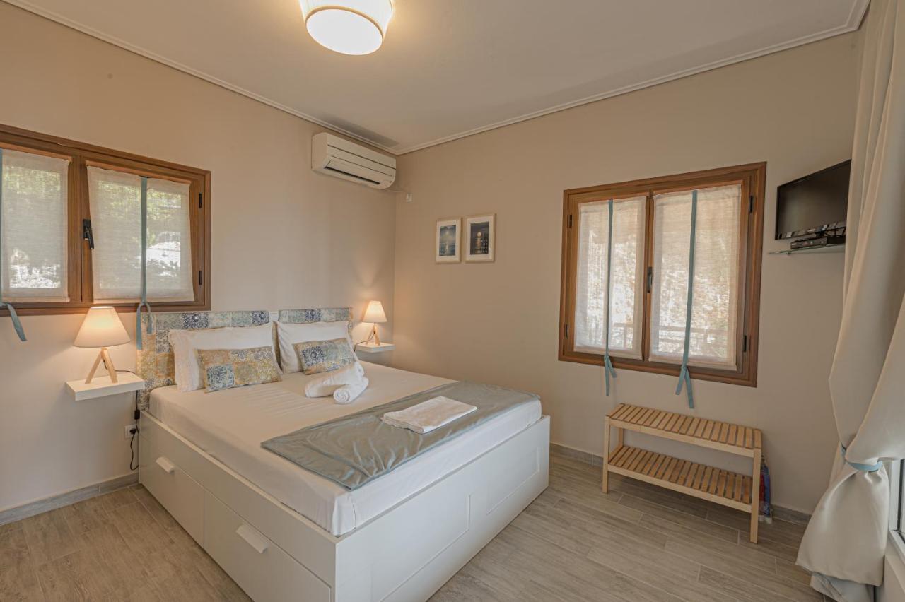 Paralio Astros Beachfront Suites Xiropigado Eksteriør billede