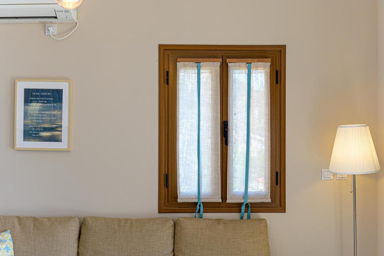 Paralio Astros Beachfront Suites Xiropigado Eksteriør billede