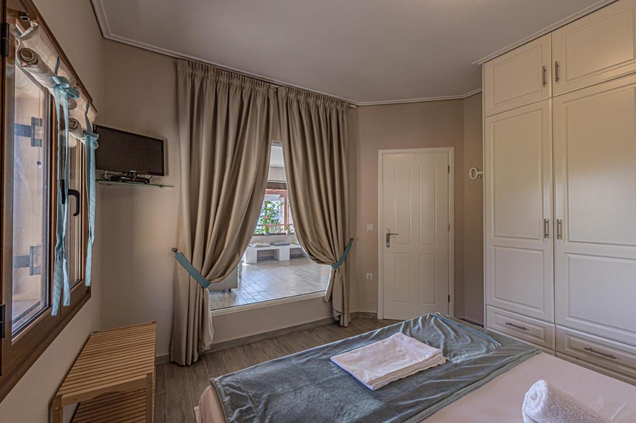 Paralio Astros Beachfront Suites Xiropigado Eksteriør billede