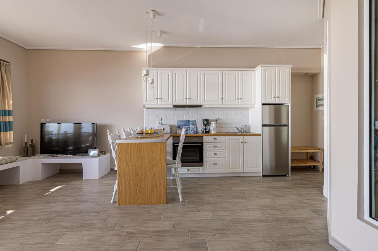 Paralio Astros Beachfront Suites Xiropigado Eksteriør billede